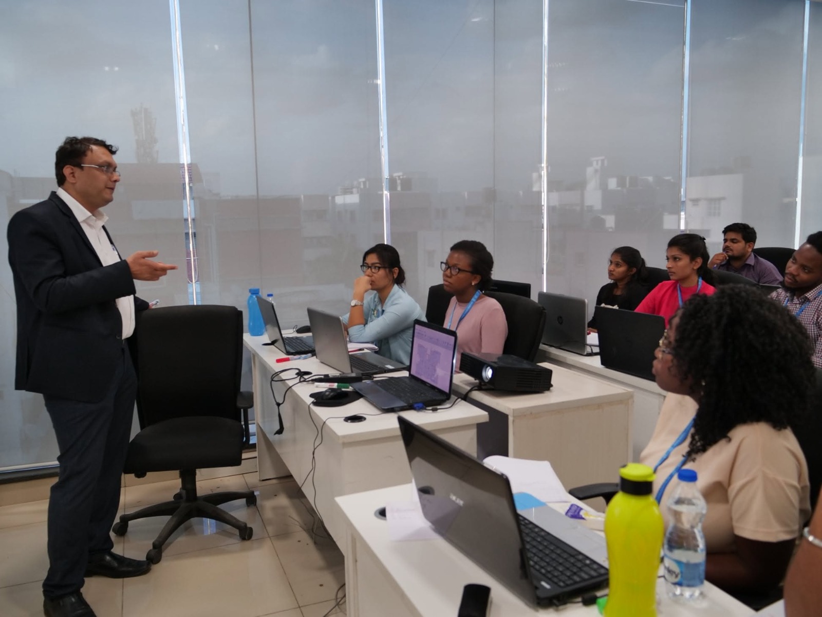 Mr. Sandeep Pingale discussing engineering with a group of learners